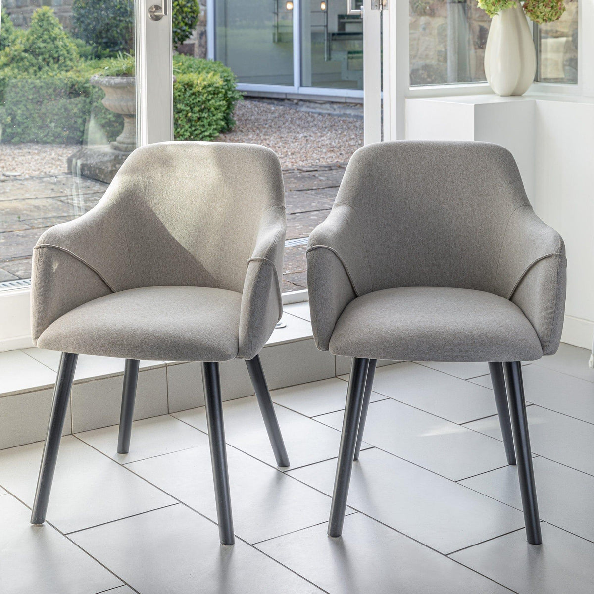 Amelia Whitewash Extendable Dining Table Set - 6 Seater - Freya Sand Carver Chairs - Black Legs